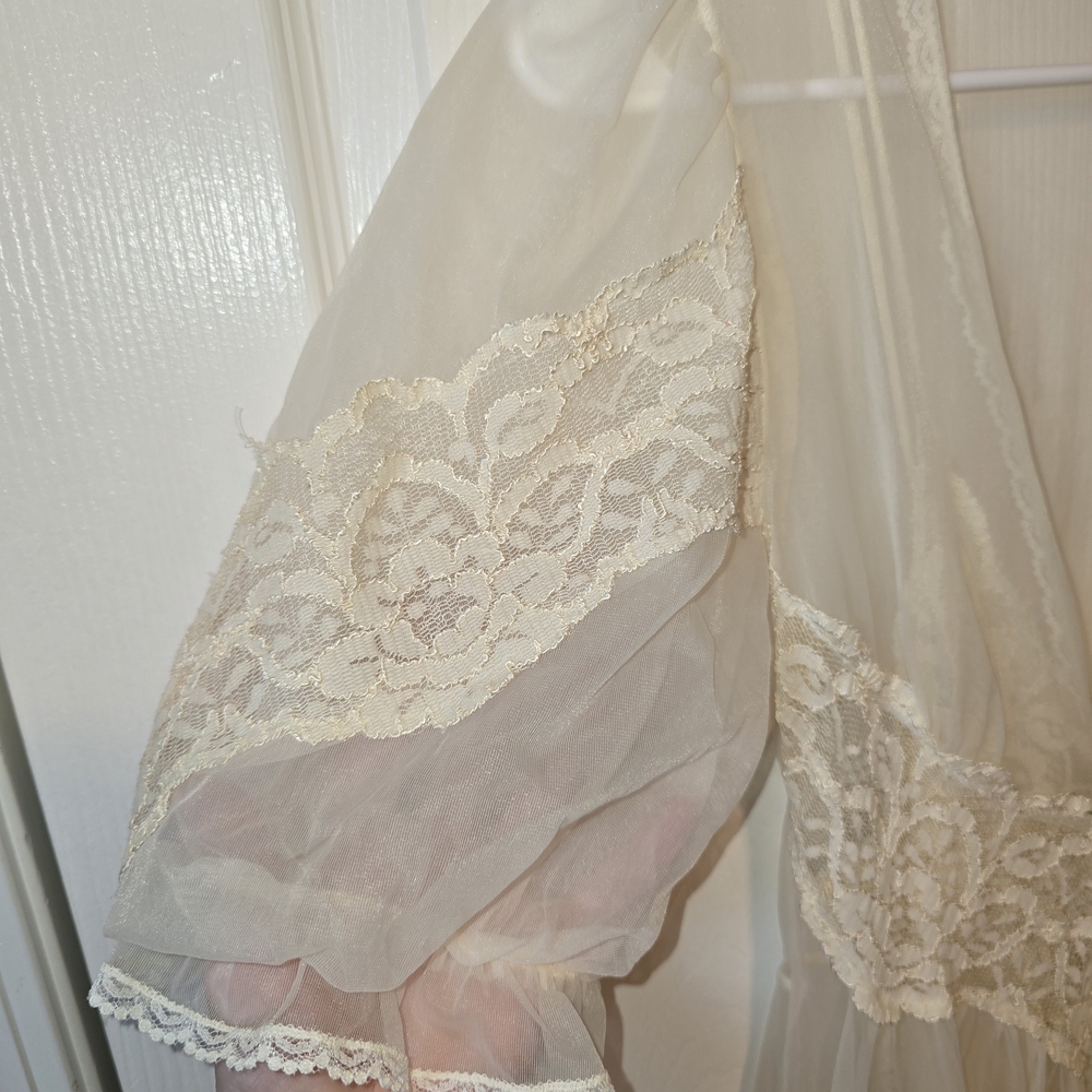 Val Mode Vintage Set Sheer Cream Gown And Duster Lace Coquette Cottagecore - Picture 4 of 16